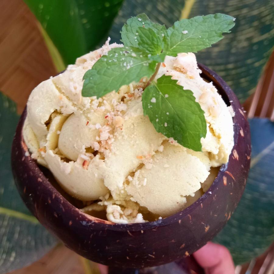 Banana Grove Inn